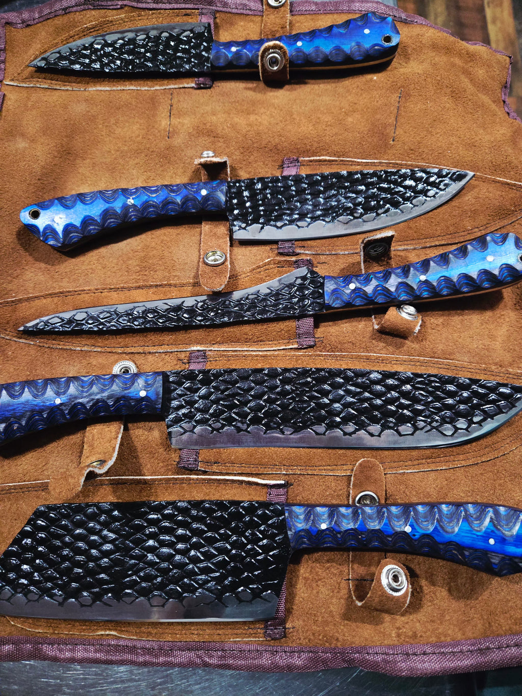 5-Piece Hand-Forged Kitchen Knife Set - Dragon Scale Carbon Steel - Blue Diamond wood Handles & Leather roll